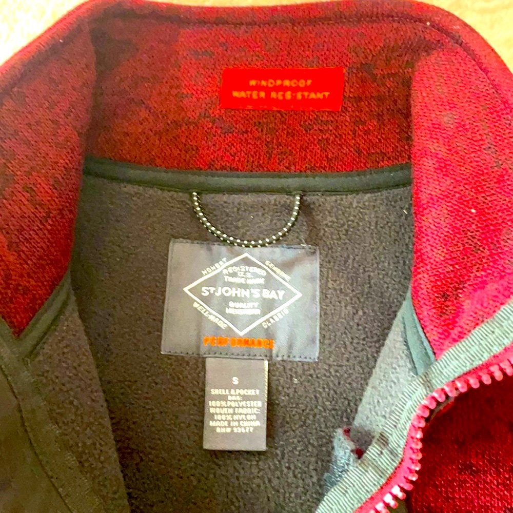 NEW Vest - Picture 3 of 4
